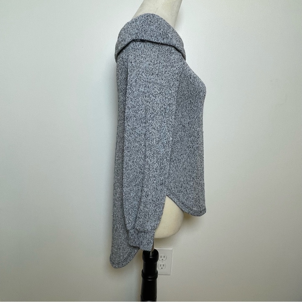 Lavender Field Grey Off-Shoulder Sweater Top Size Small Soft Knit Long Sleeve - Picture 2 of 8
